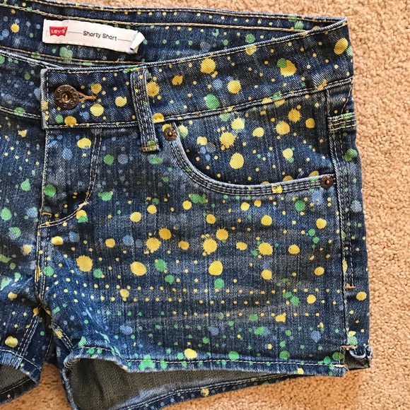 Levis Shorty Shorts Womens Size 7 Denim Blue Paint Splatter Print Low Waist - Picture 6 of 11